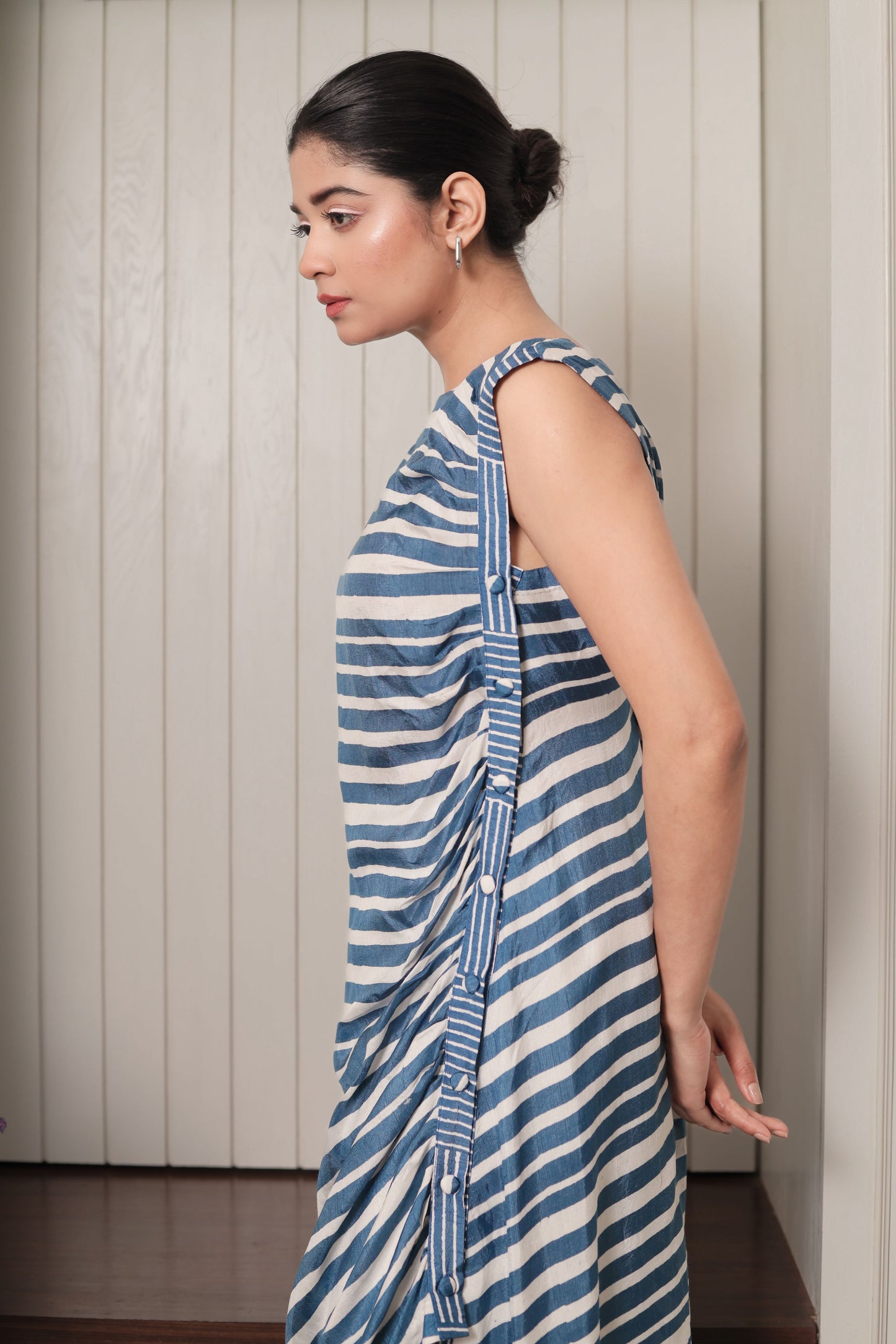 BLUE AND WHIITE STRIPES PLEATED DRESS