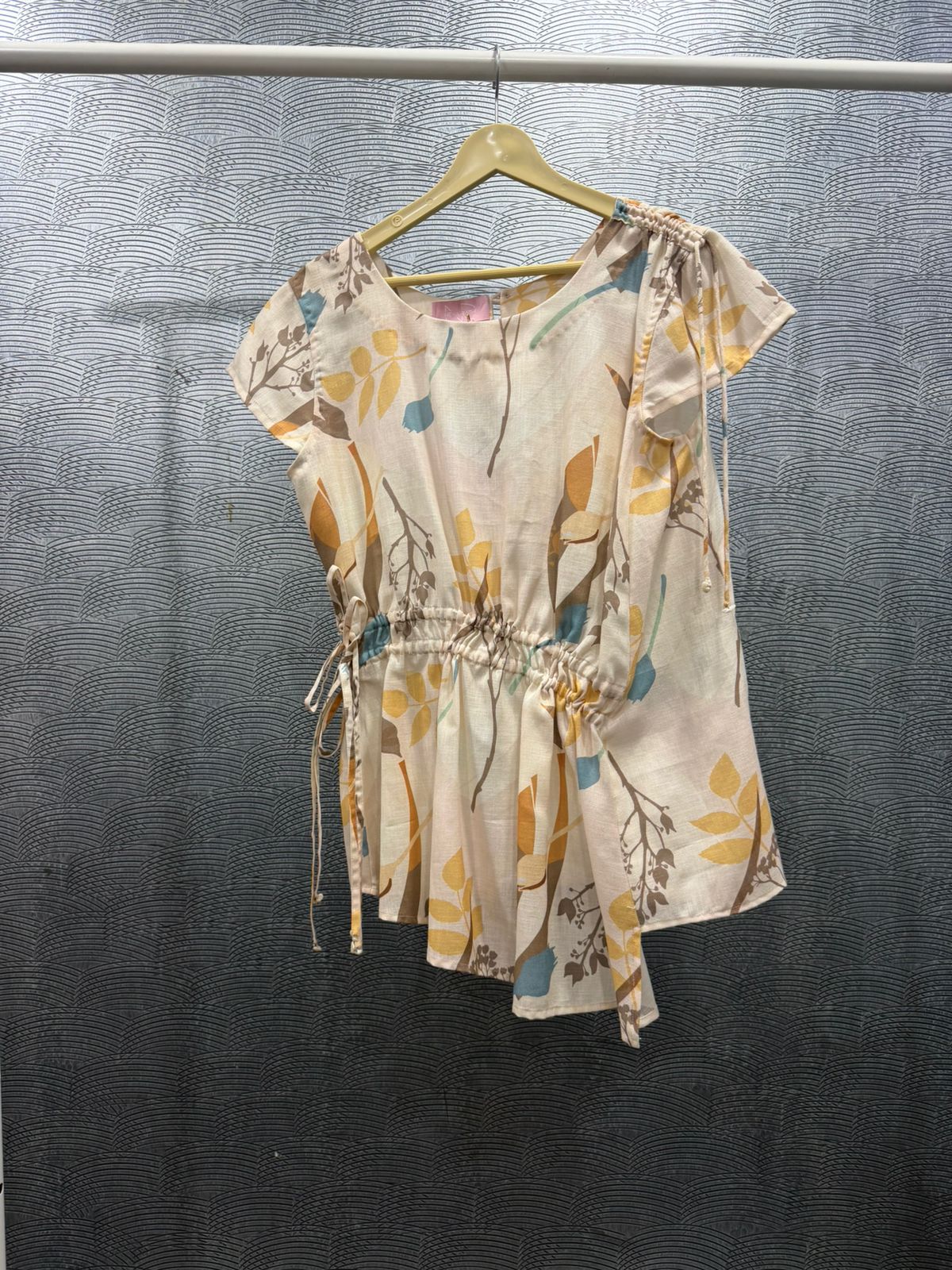 FLORAL PRINT DRAWSTRING TOP